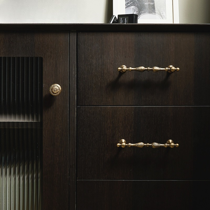 High End European Retro Wardro - Furniture Hardware High End 评论和价格